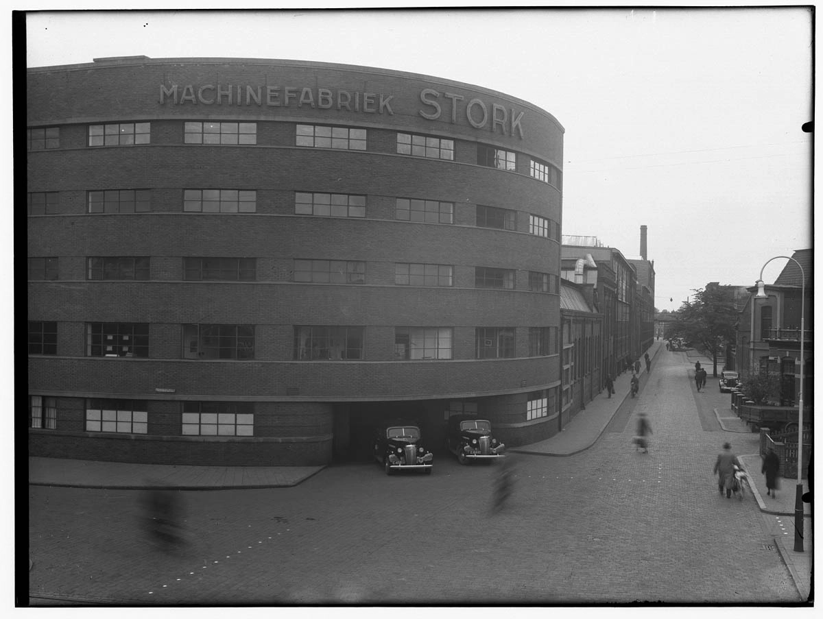 zwart wit foto storkgebouw Hengelo