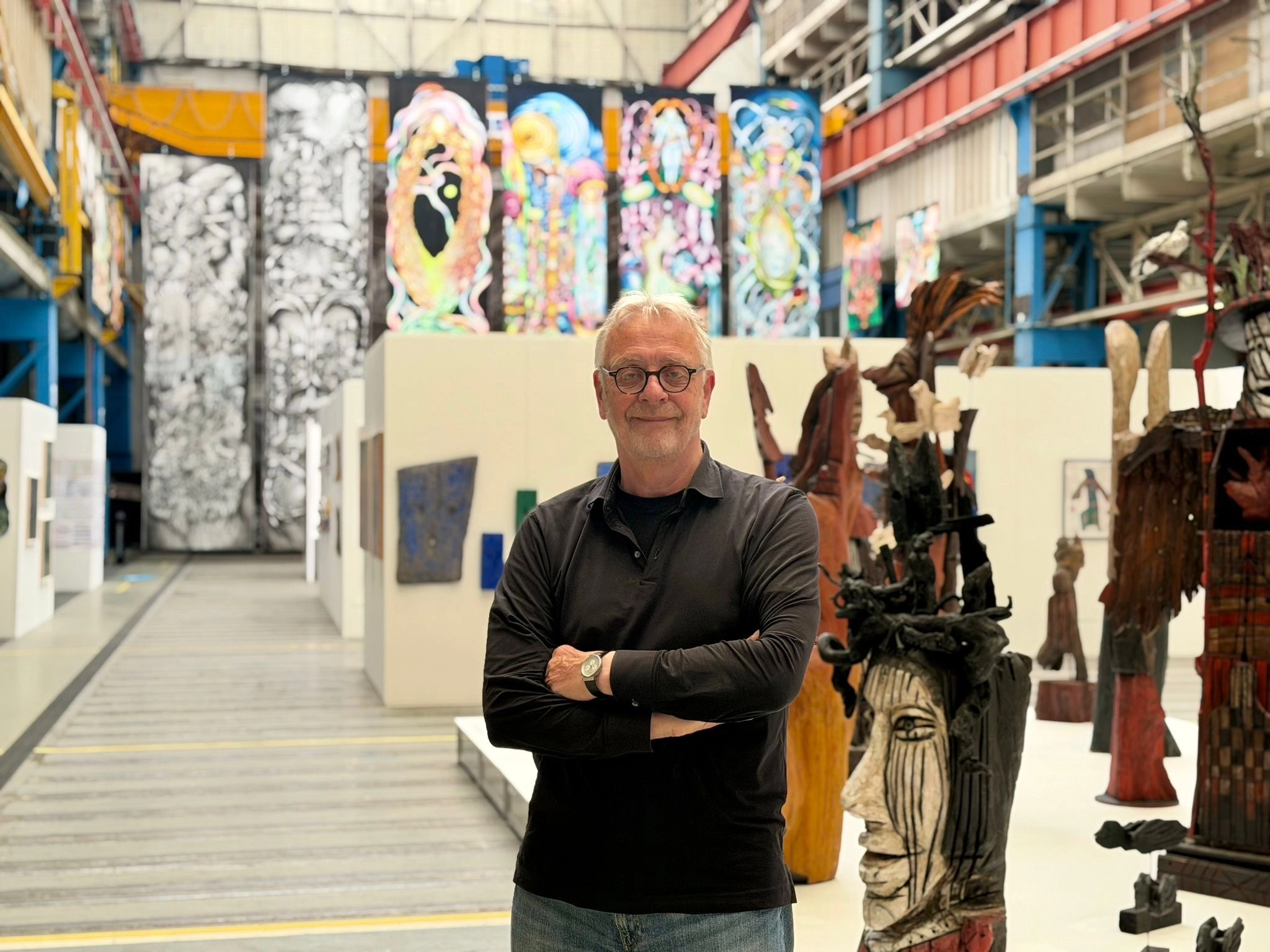 Van fabriekshal naar kunstwereld: Art Brut Biënnale in KMS